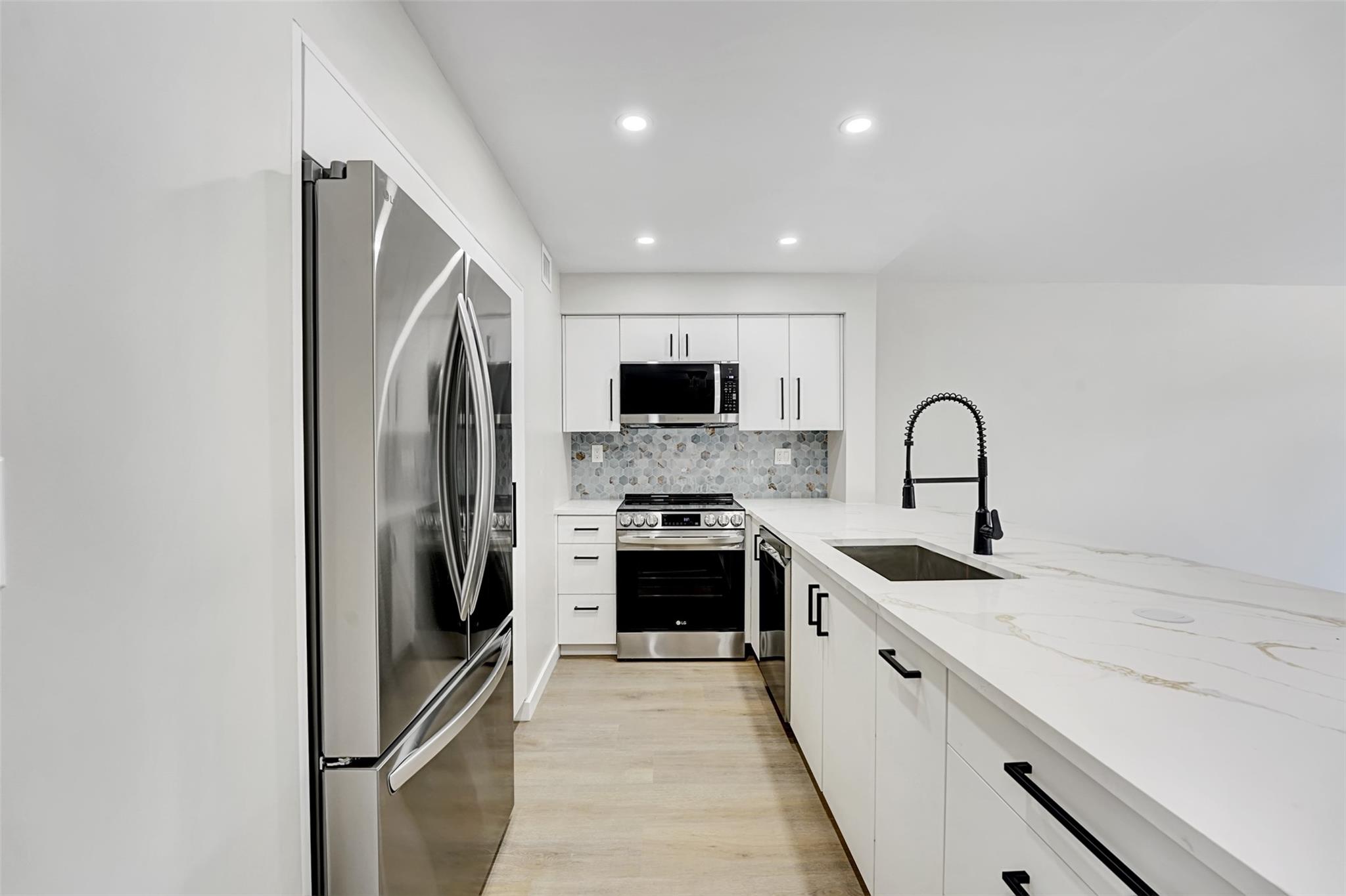 Nobel Point - Residential