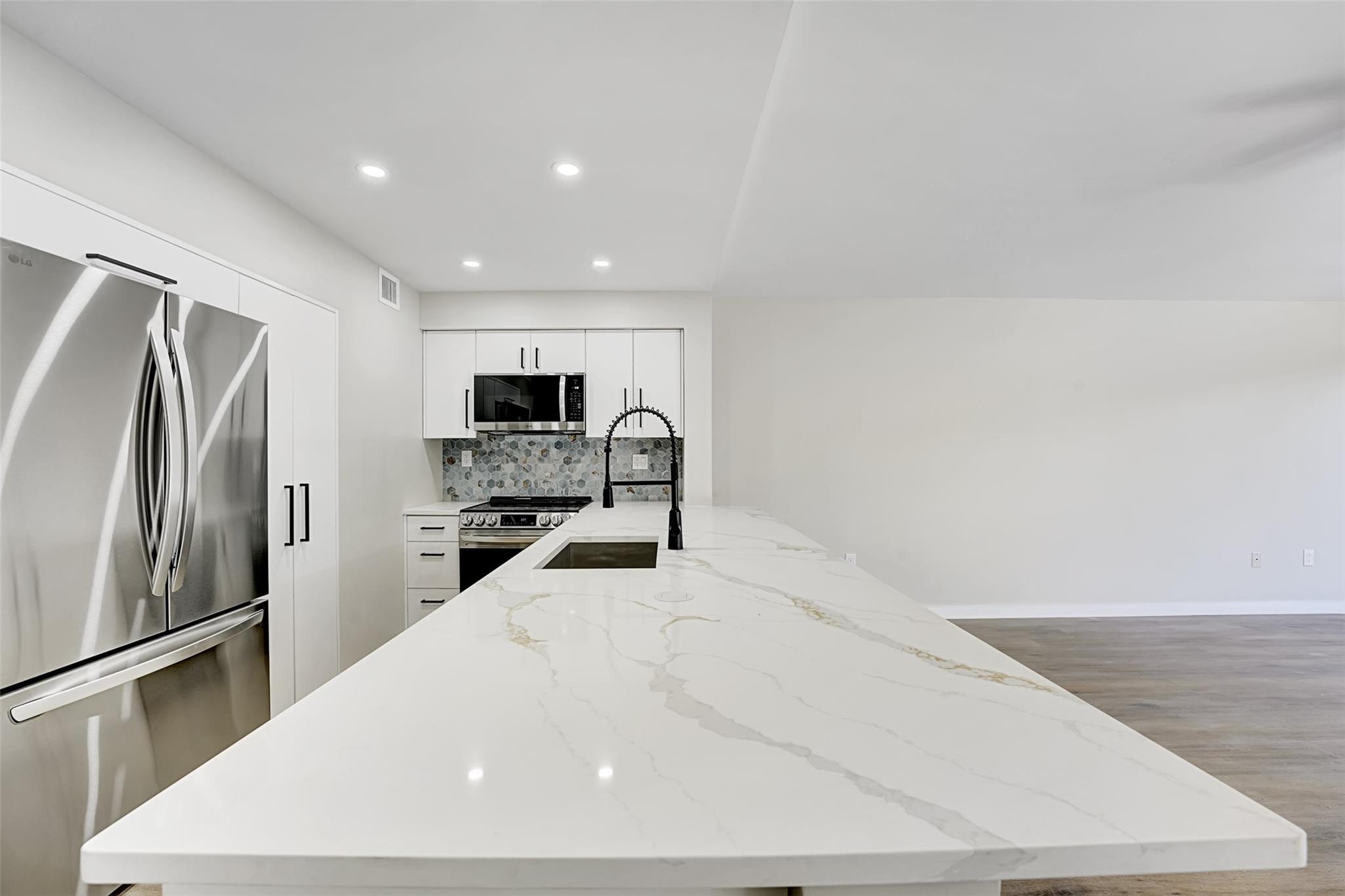 Nobel Point - Residential