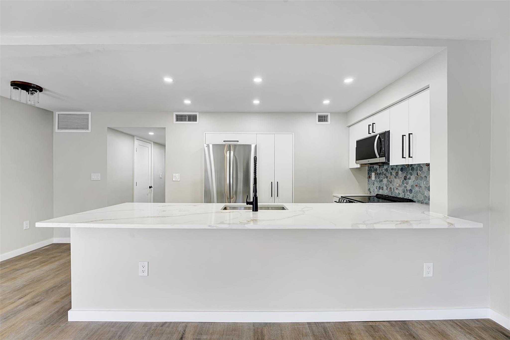 Nobel Point - Residential