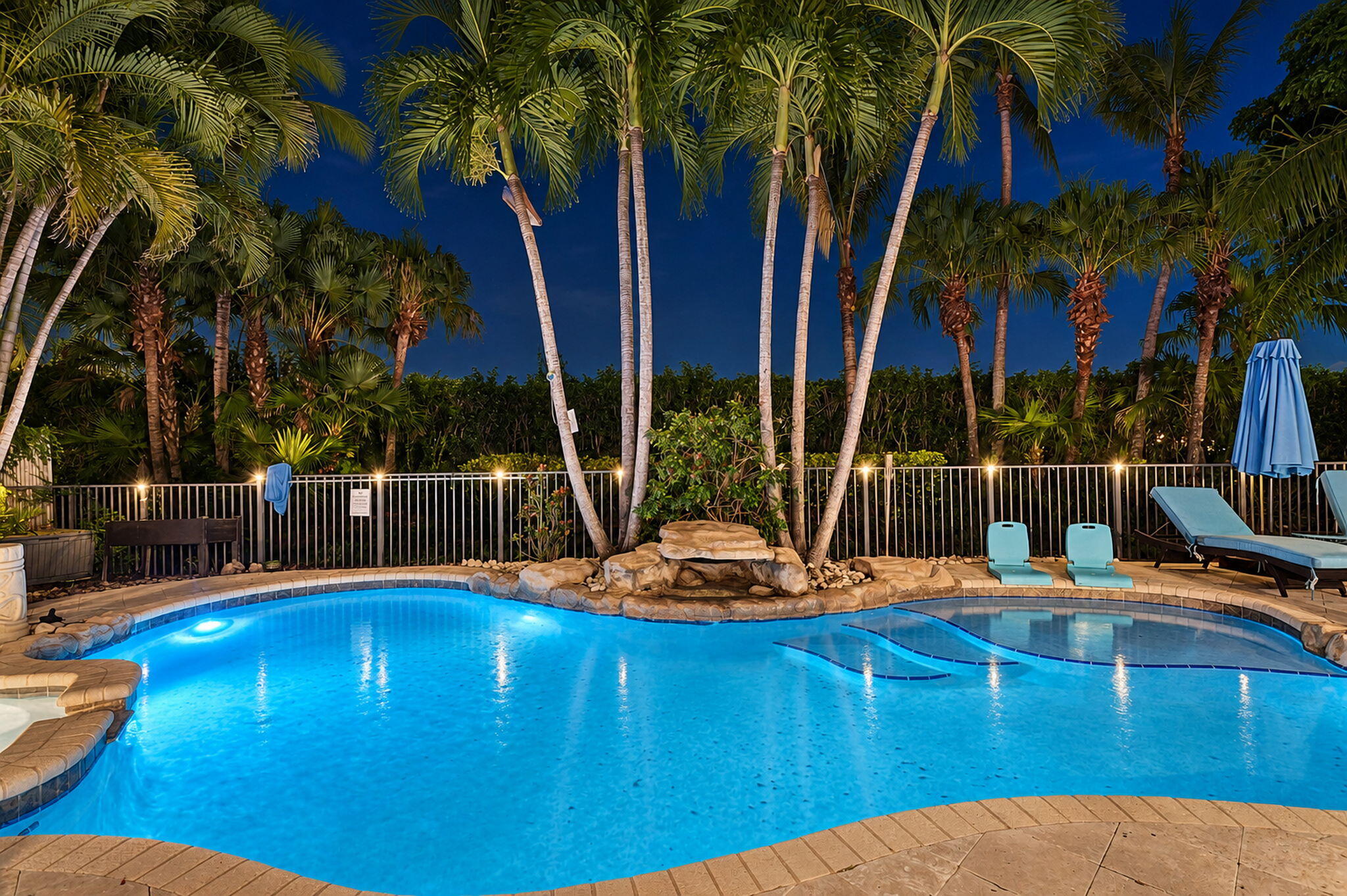 Properties 8776 Cobblestone Point Circle