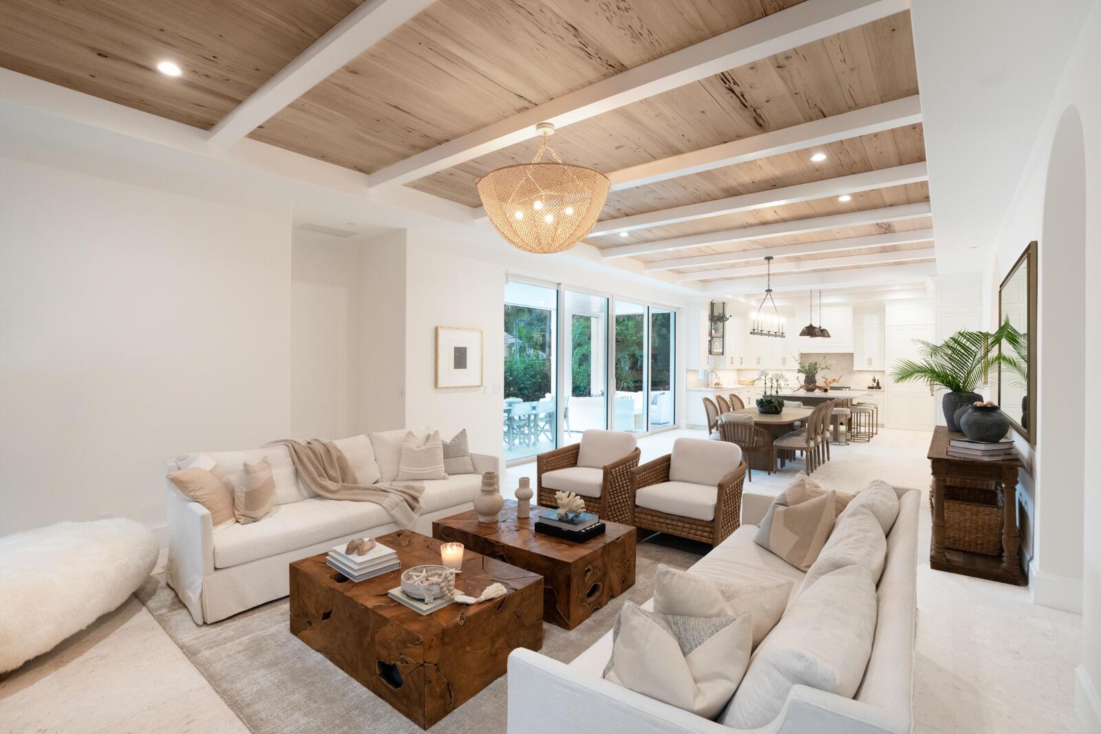 1114 N Vista Del Mar Drive