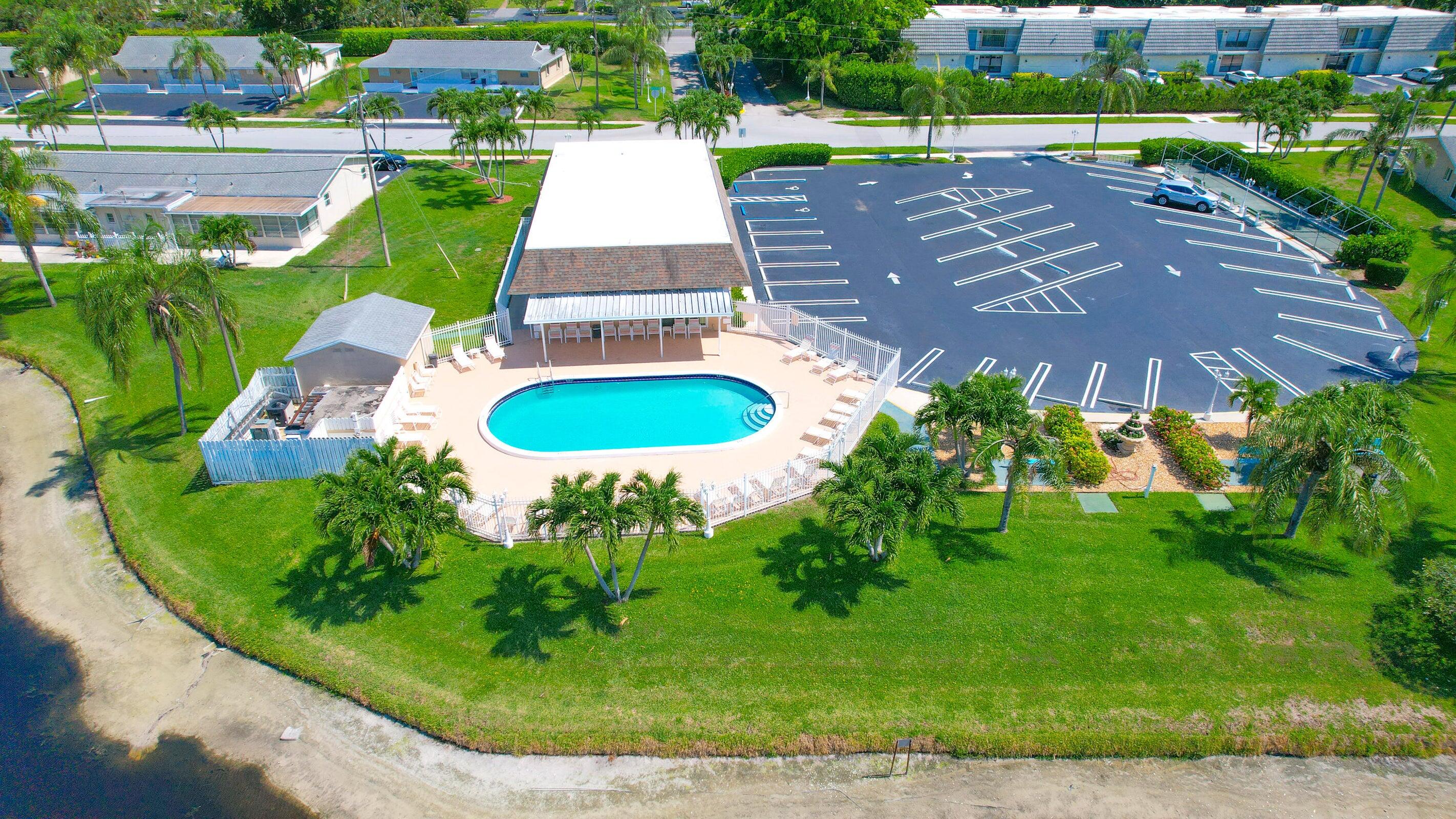 IMPERIAL VILLAS CONDO - Residential