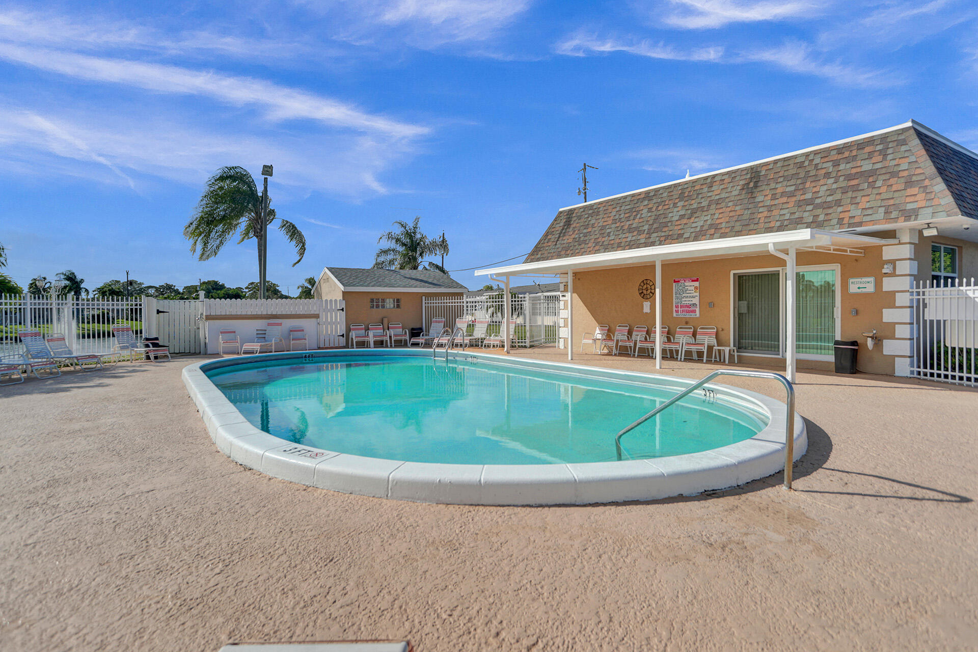 IMPERIAL VILLAS CONDO - Residential