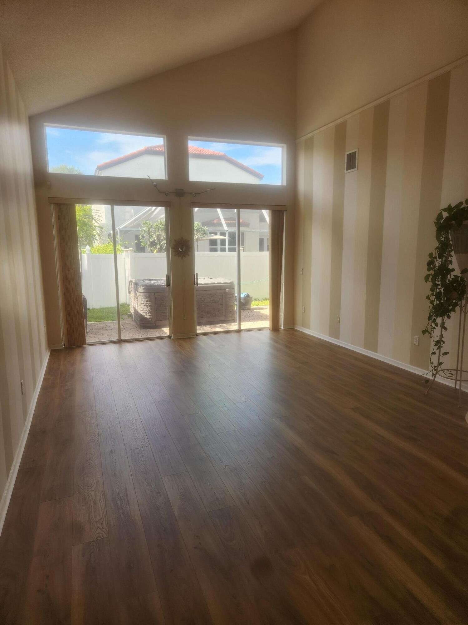 TOWNGATE--CLASSIC VISTA - Residential