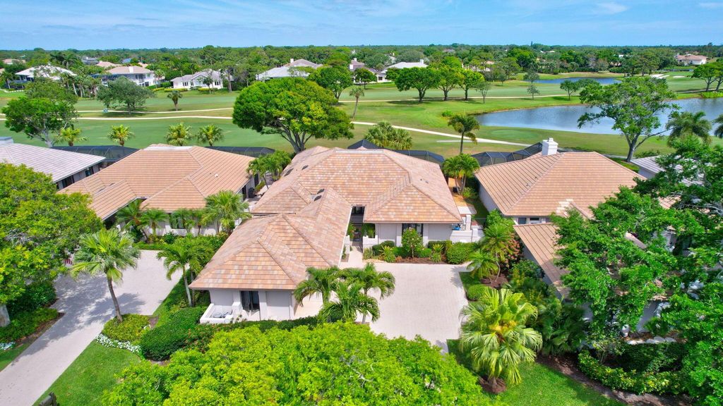 Photo of 6021 SE Oakmont Place, Stuart, FL 34997 (MLS # R10974702)