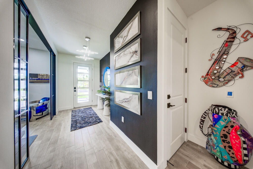 HENDRIX RESERVE - Residential