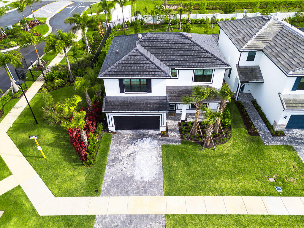 HENDRIX RESERVE - Residential