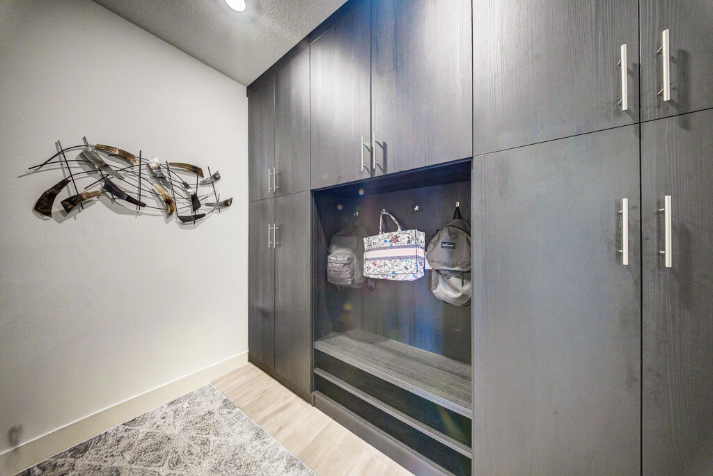 HENDRIX RESERVE - Residential