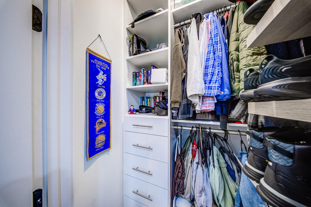 HENDRIX RESERVE - Residential