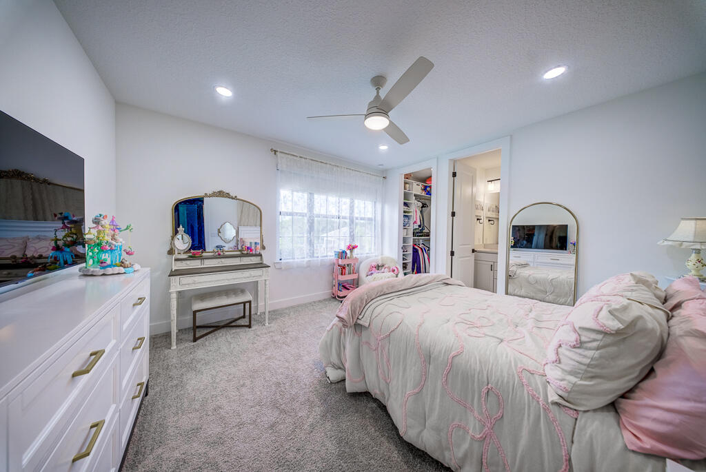 HENDRIX RESERVE - Residential