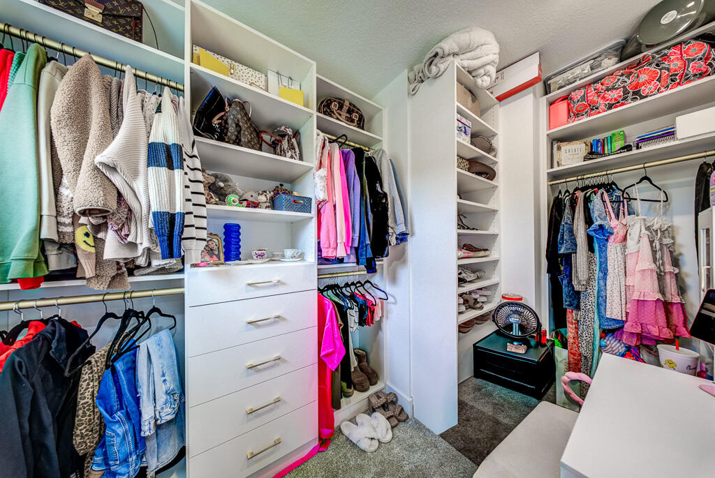 HENDRIX RESERVE - Residential