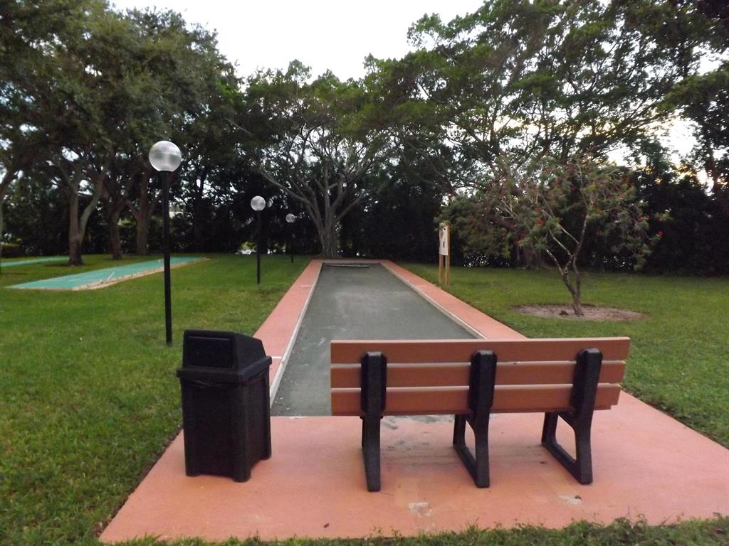 DIPLOMAT SQUARE CONDO - Residential