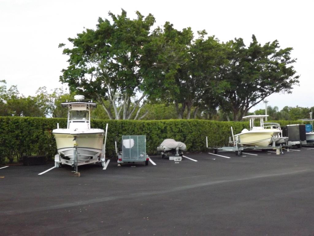 DIPLOMAT SQUARE CONDO - Residential