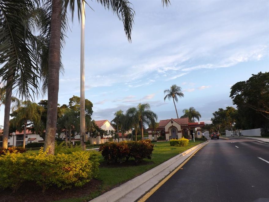 PRICE REDUCED, seller eager to sell*** Location, location, location.  This is a spacious 2/2 + den corner unit on the second floor inside gated Independence Bay.  Unit has vaulted ceilings,  a huge walk-in closet, inside washer/dryer, huge attic & enclosed patio.  Independence Bay features 5 heated pools,  6 tennis courts, playgrounds, tot lots, clubhouse, a fully equipped stand-alone fitness center, shuffleboard, racquetball, bacci ball, basketball, boat access, and much more. Centrally located in Deerfield Beach. Easily accessible to major highways and tons of shopping and entertainment. Excellent schools.
Pet-friendly complex. Low maintenance fees.