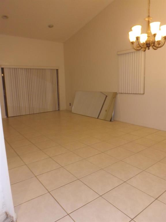 DIPLOMAT SQUARE CONDO - Residential