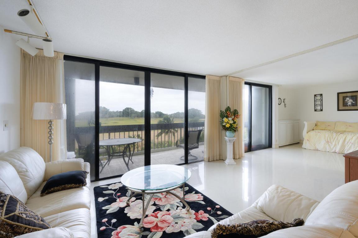 2000 Presidential Way 303