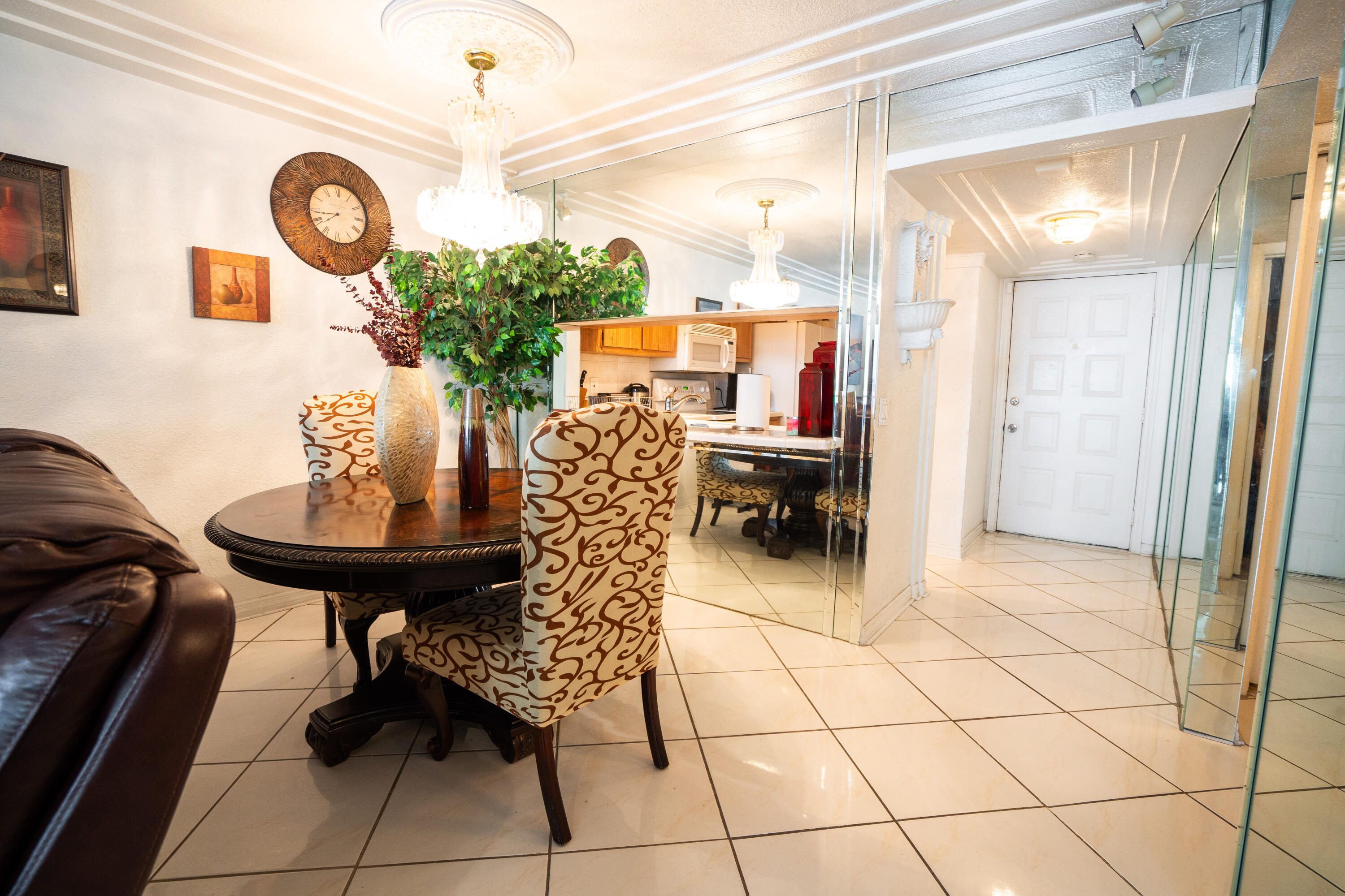 LAKE EMERALD CONDOMINIUM NO - Residential