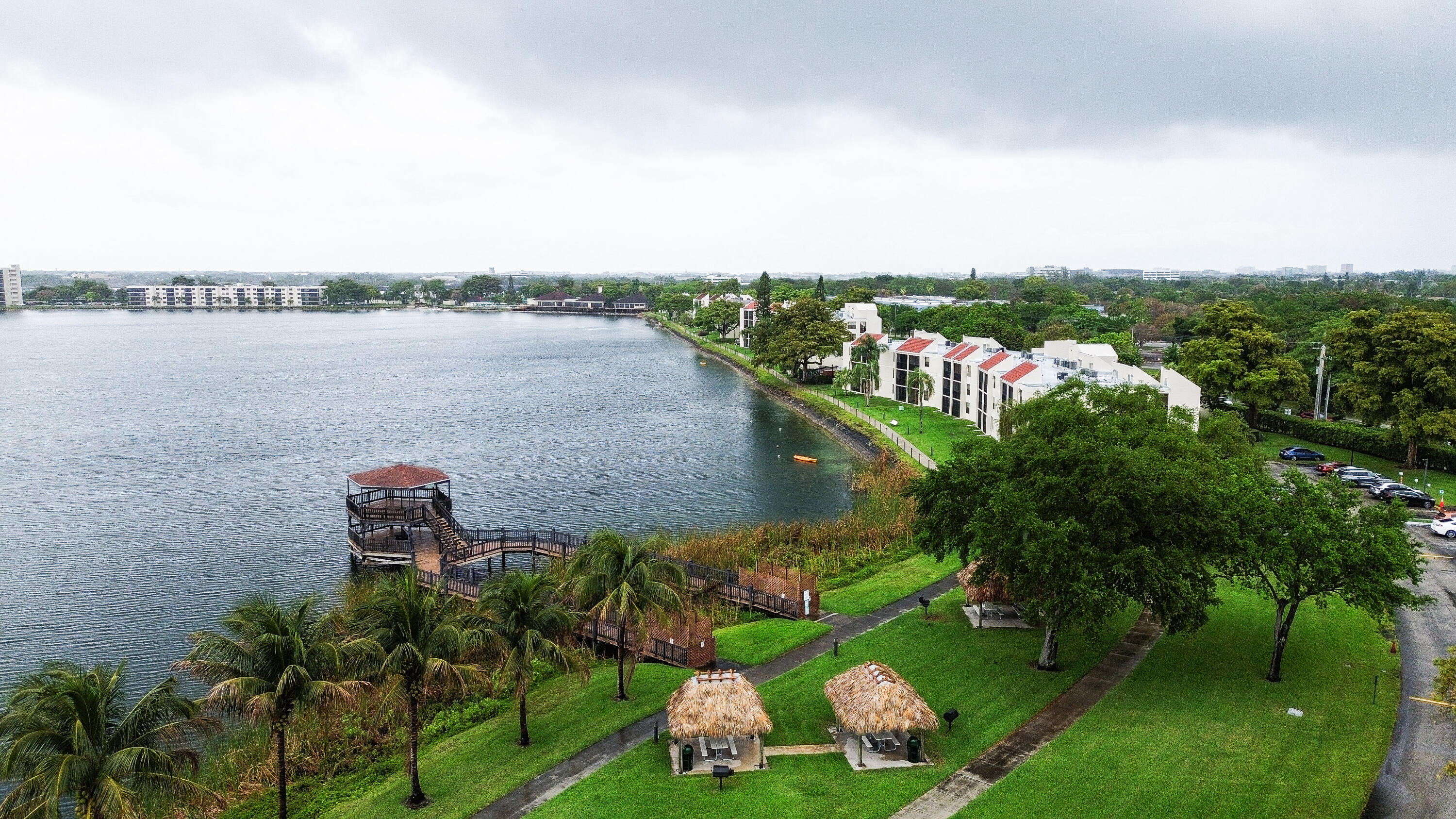 LAKE EMERALD CONDOMINIUM NO - Residential