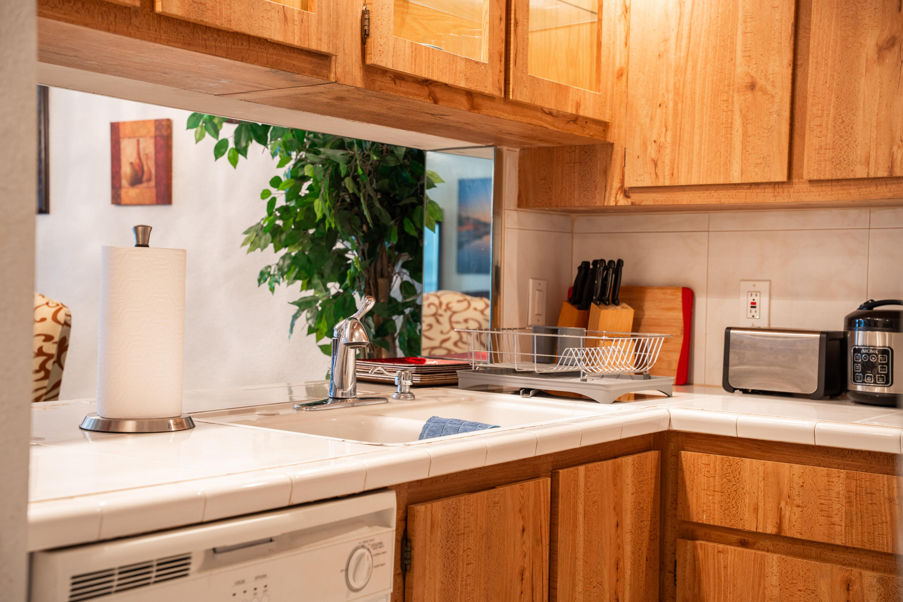 LAKE EMERALD CONDOMINIUM NO - Residential