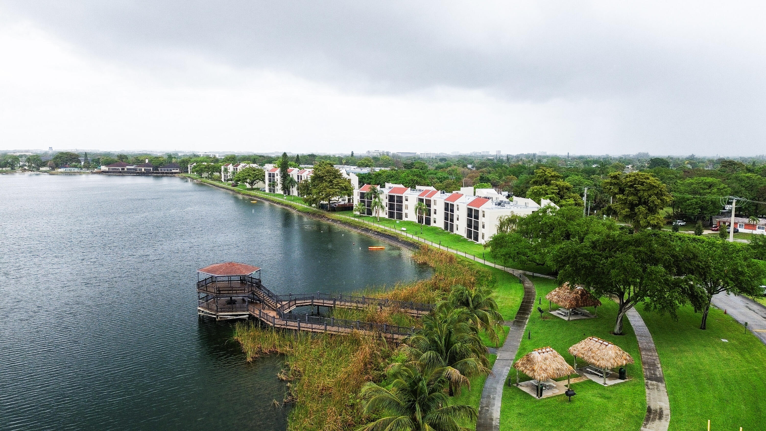 LAKE EMERALD CONDOMINIUM NO - Residential