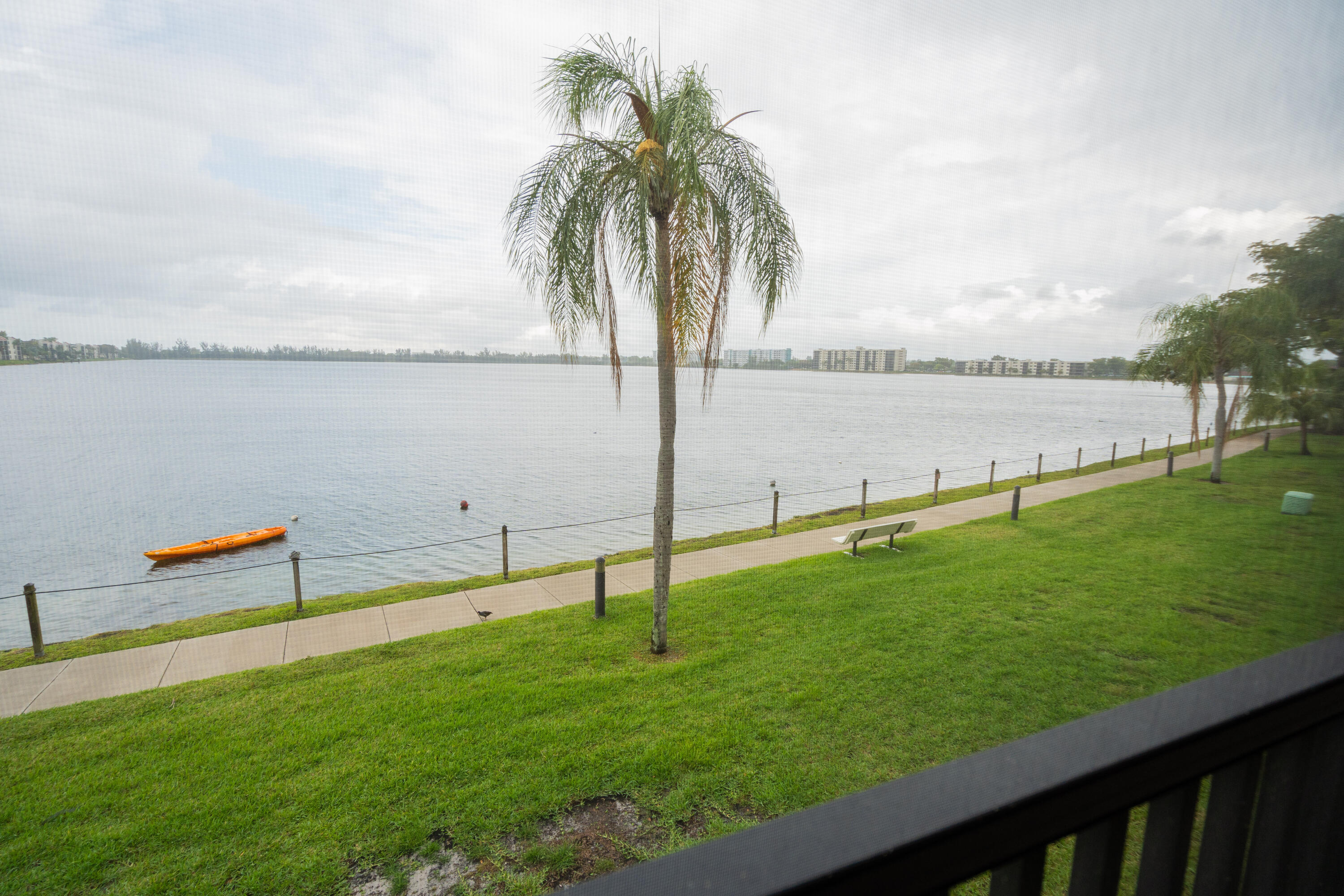 LAKE EMERALD CONDOMINIUM NO - Residential