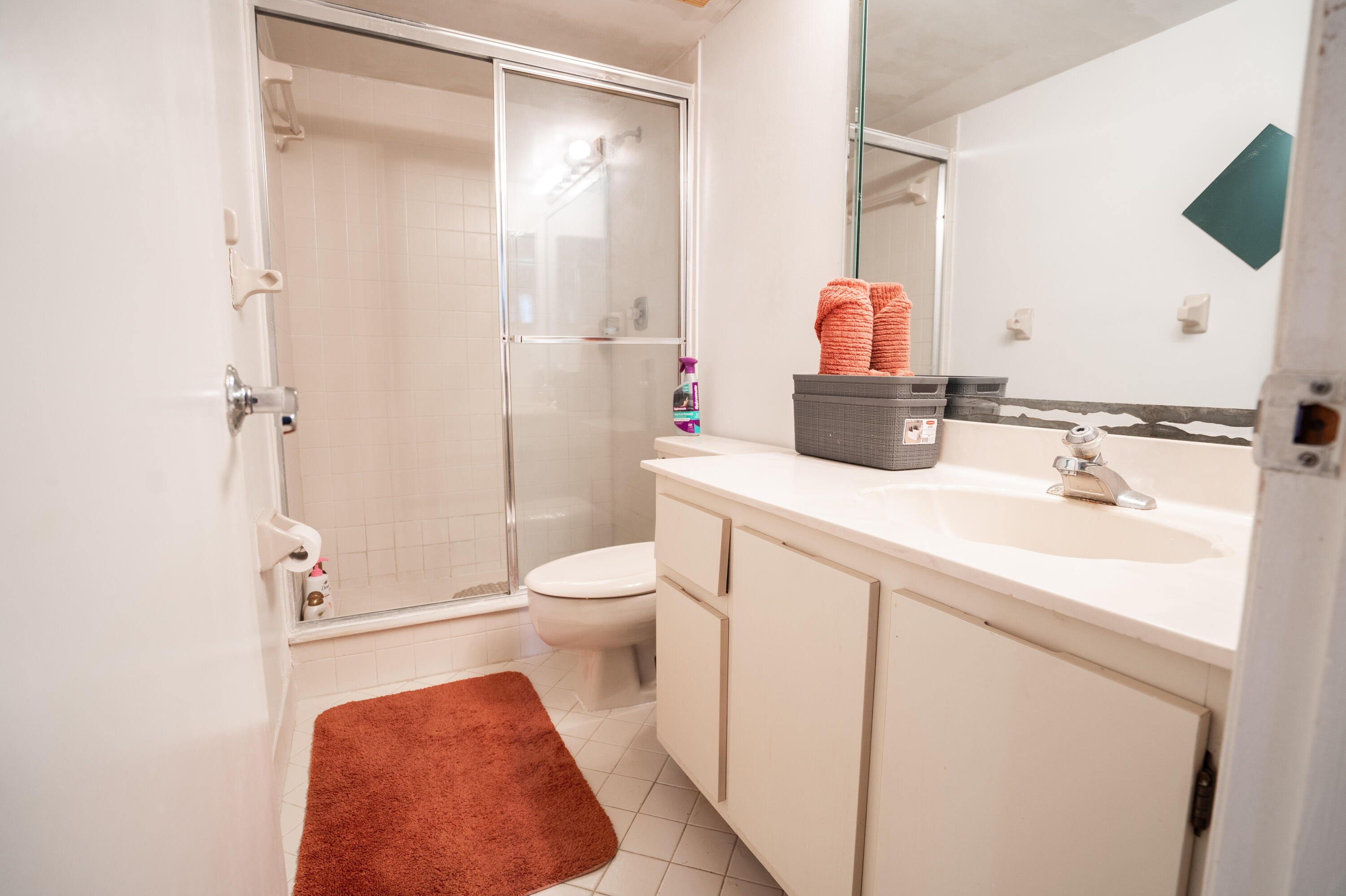 LAKE EMERALD CONDOMINIUM NO - Residential