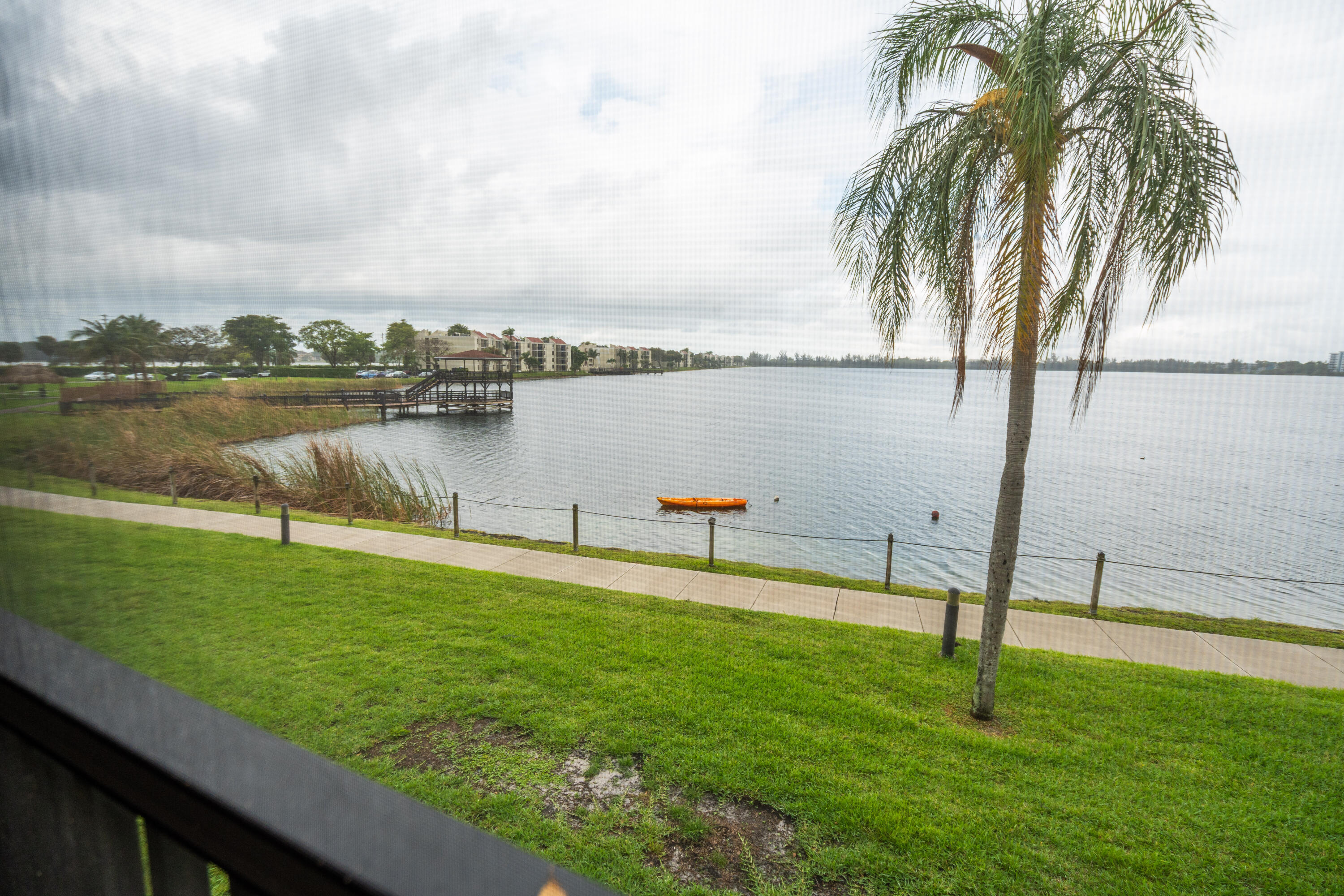 LAKE EMERALD CONDOMINIUM NO - Residential