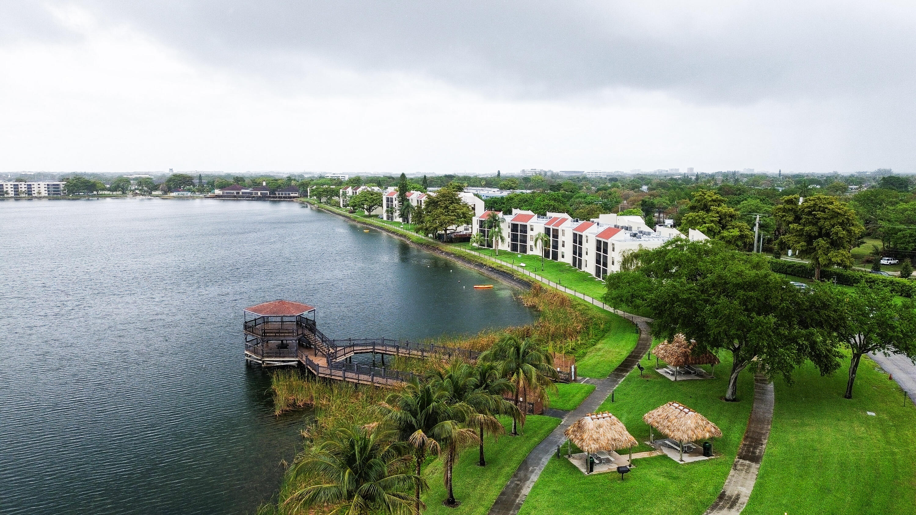 LAKE EMERALD CONDOMINIUM NO - Residential