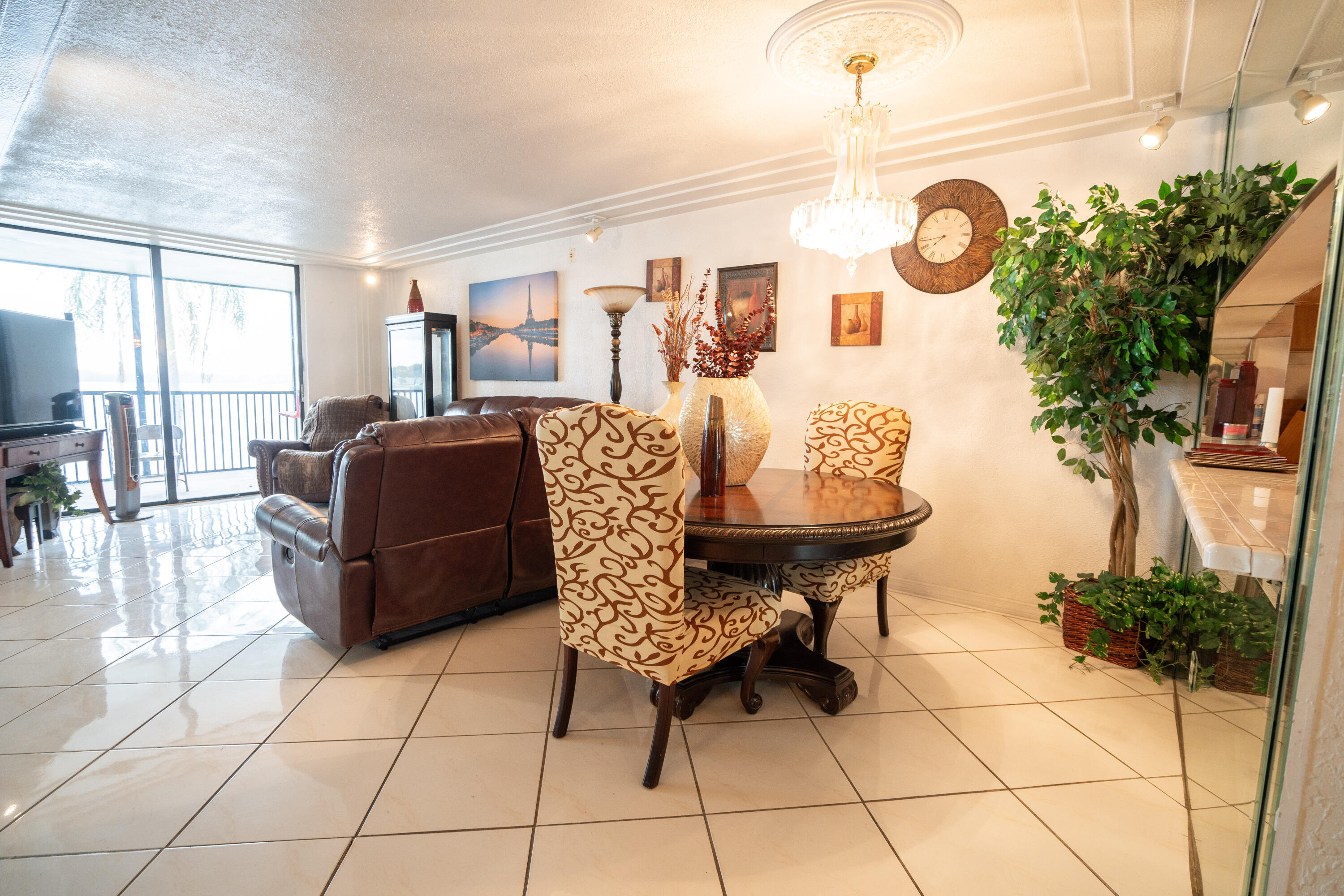 LAKE EMERALD CONDOMINIUM NO - Residential