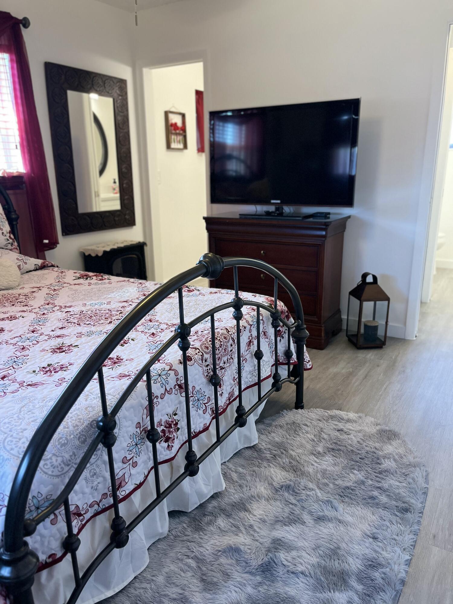 CRESTHAVEN VILLAS CONDO 33 - Residential Lease