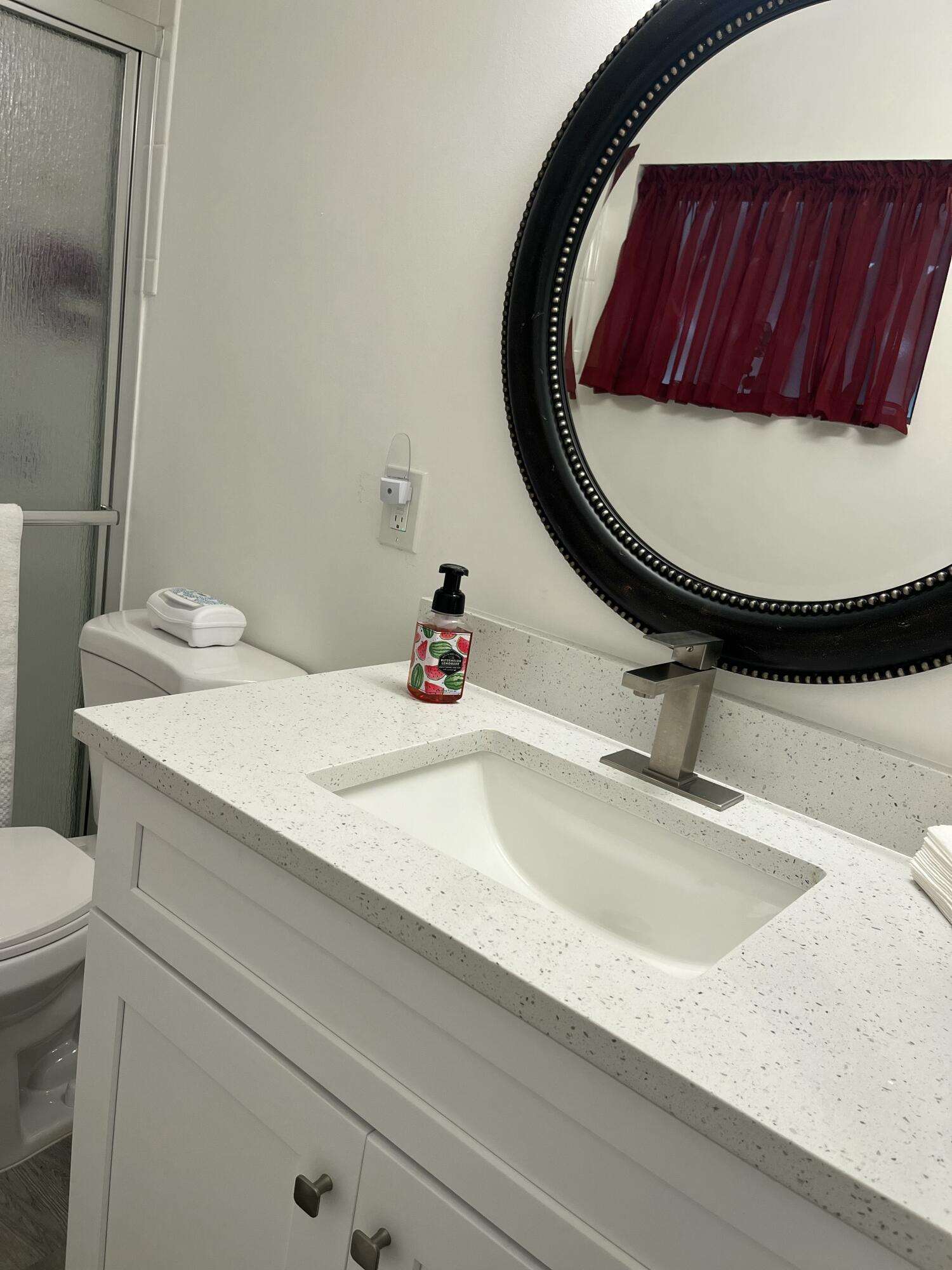 CRESTHAVEN VILLAS CONDO 33 - Residential Lease