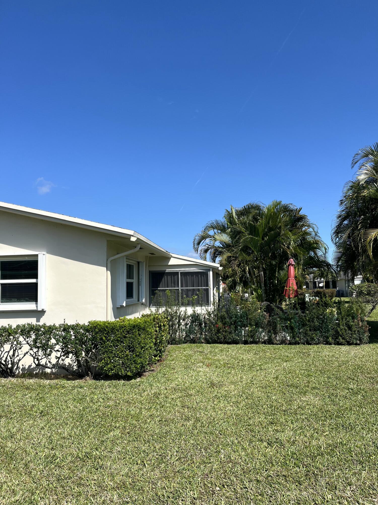 CRESTHAVEN VILLAS CONDO 33 - Residential Lease