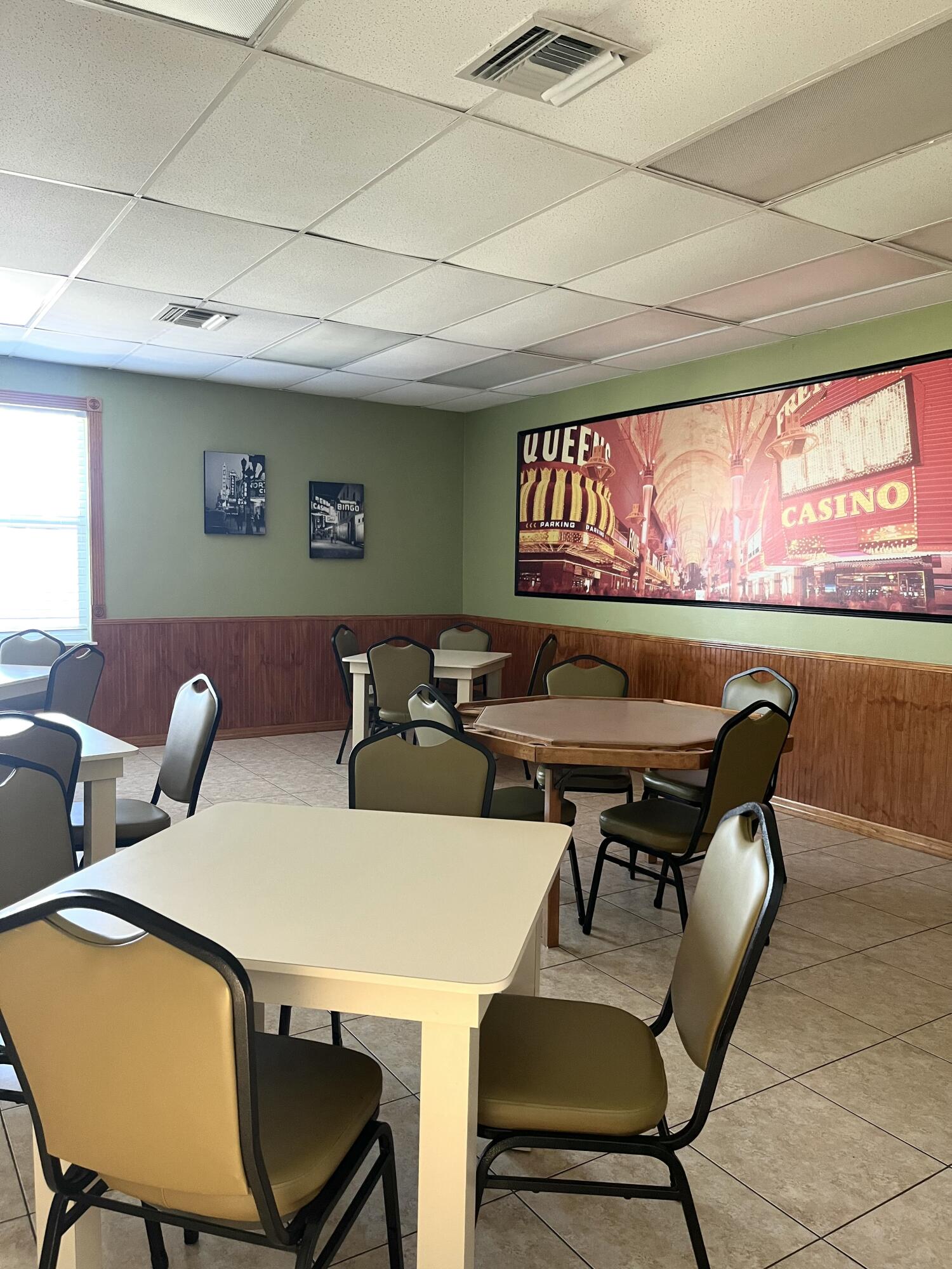 CRESTHAVEN VILLAS CONDO 33 - Residential Lease