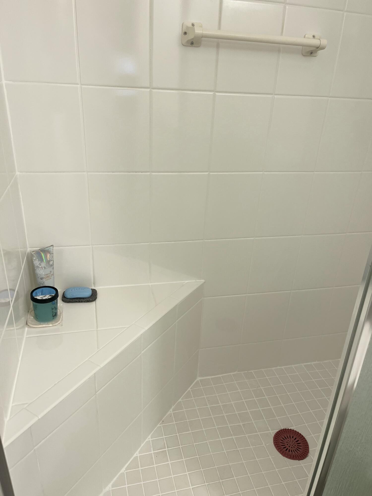 CRESTHAVEN VILLAS CONDO 33 - Residential Lease