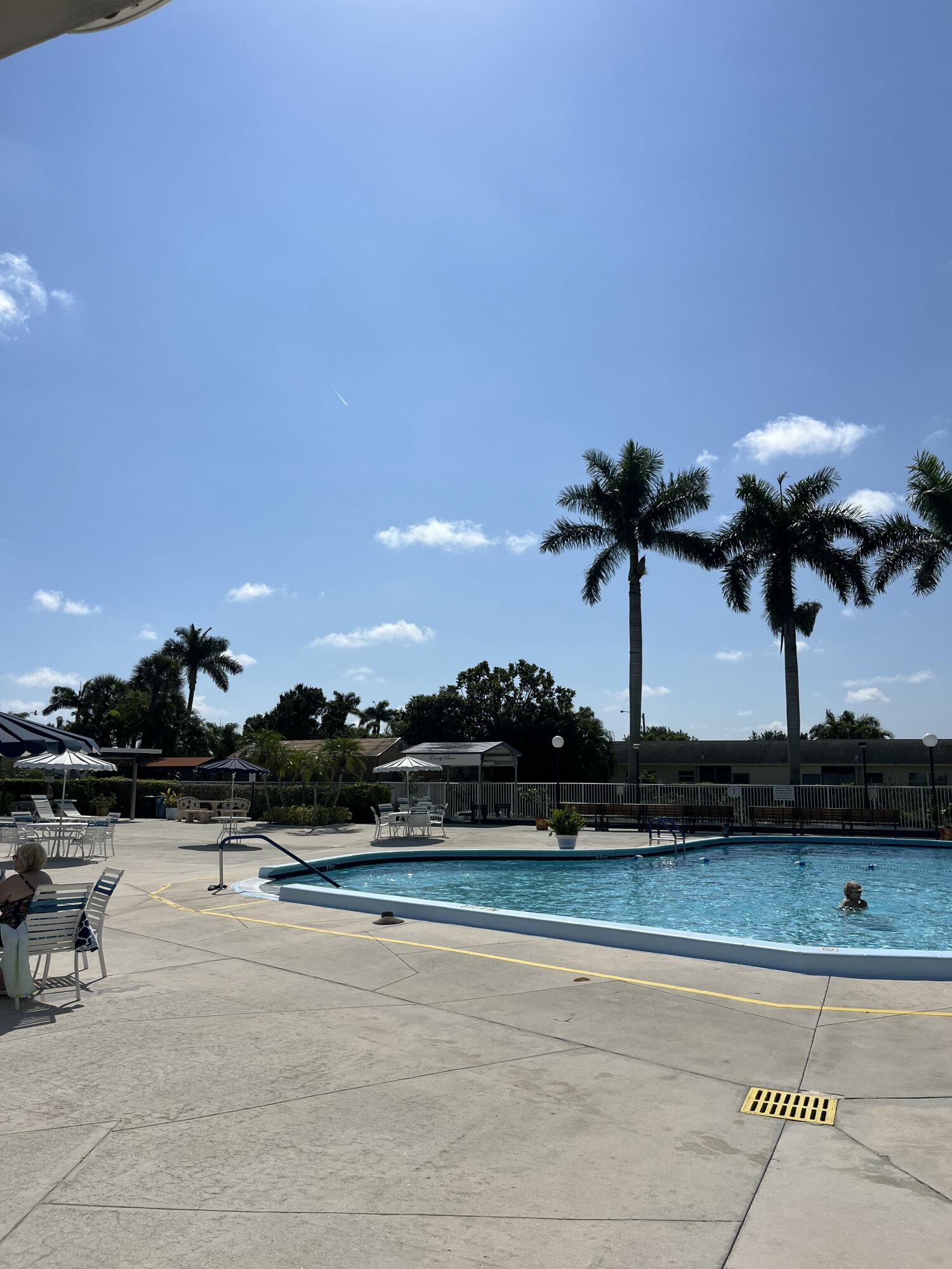 CRESTHAVEN VILLAS CONDO 33 - Residential Lease