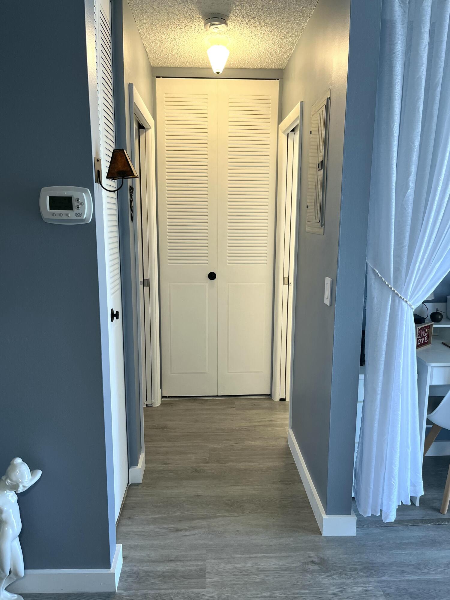 CRESTHAVEN VILLAS CONDO 33 - Residential Lease