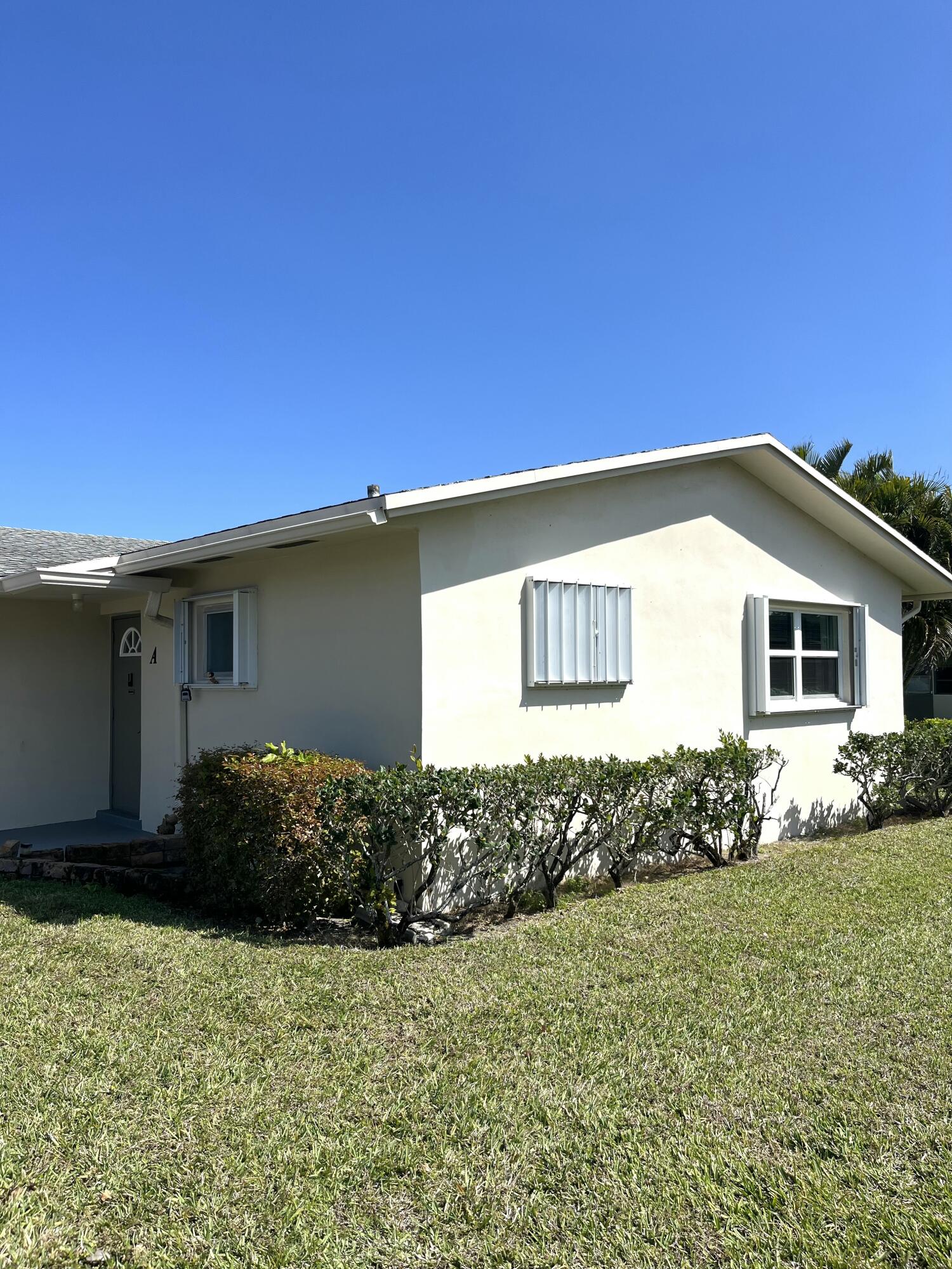 CRESTHAVEN VILLAS CONDO 33 - Residential Lease