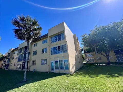 5980 NW 64th Ave Unit 201, Tamarac, FL 33319 - MLS#: F10434760
