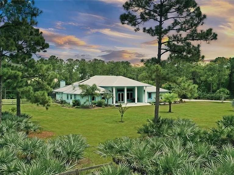 11666 SW Meadowlark Circle