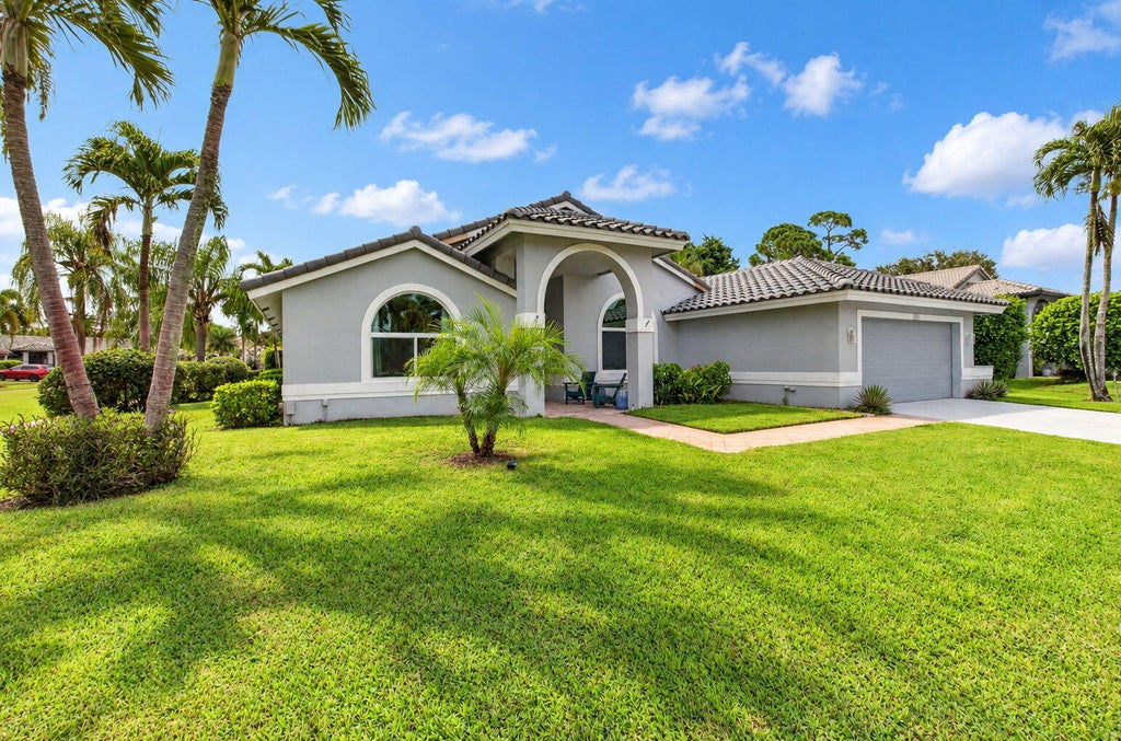 Photo of 5745 ASPEN RIDGE Court, Delray Beach, FL 33484 (MLS # B26081634)