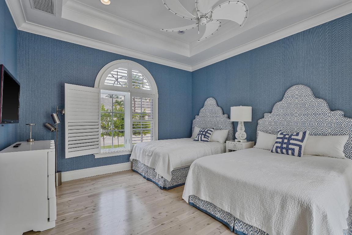 MIZNER EST OF PALM BEACH POLO AND COUNTRY CLUB W - Residential