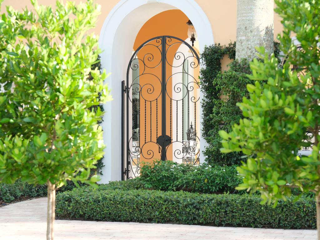 MIZNER EST OF PALM BEACH POLO AND COUNTRY CLUB W - Residential