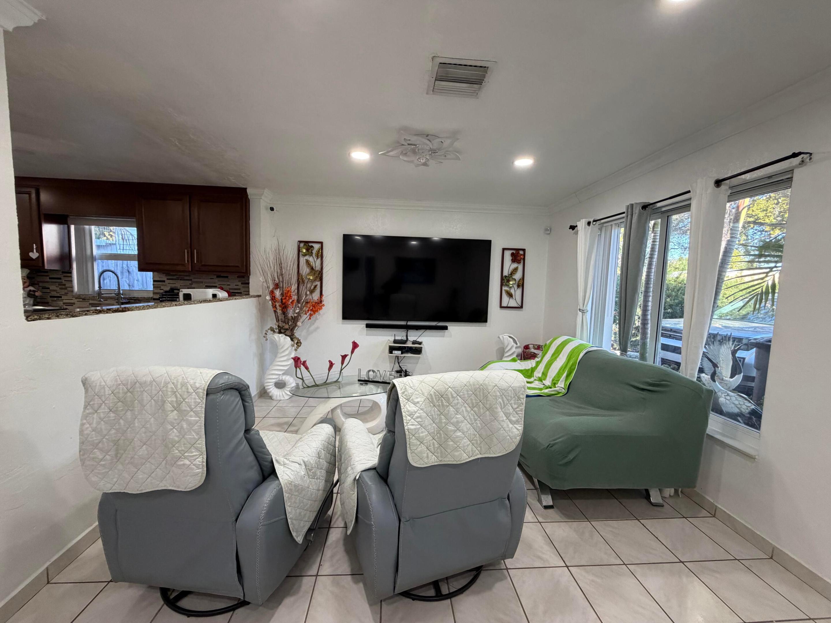 HILLSIDE PARK - Residential