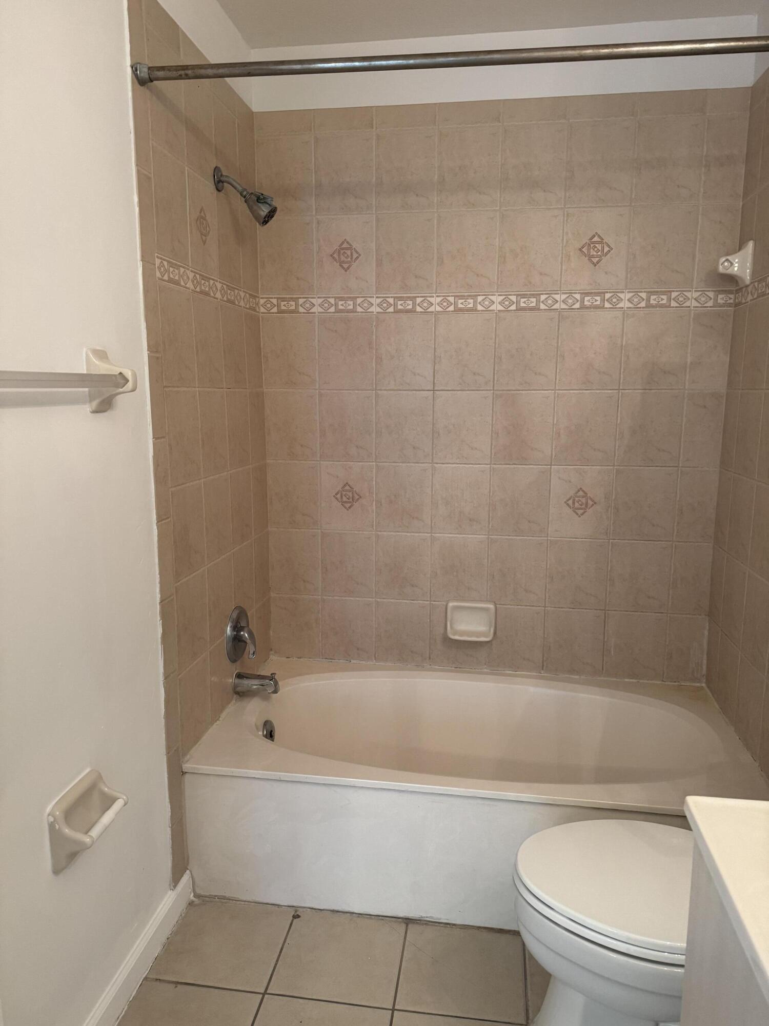 VICTORIA WOODS - Residential Lease