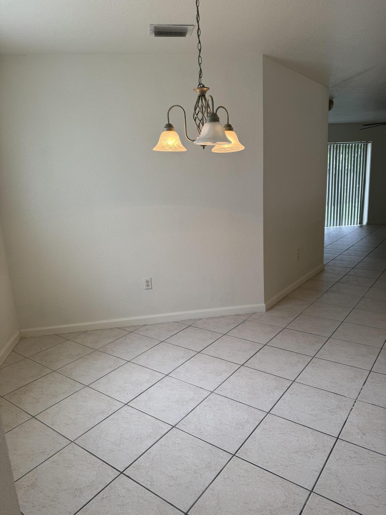 VICTORIA WOODS - Residential Lease