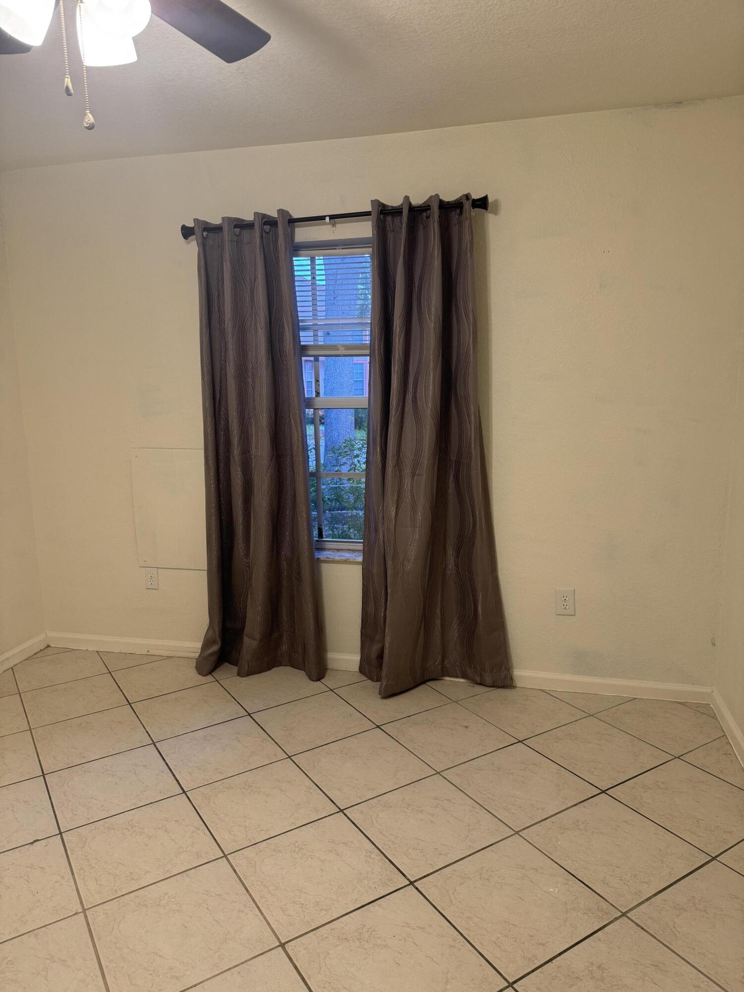 VICTORIA WOODS - Residential Lease