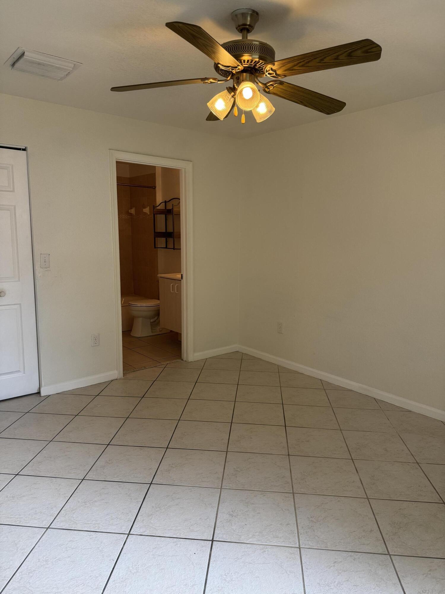 VICTORIA WOODS - Residential Lease
