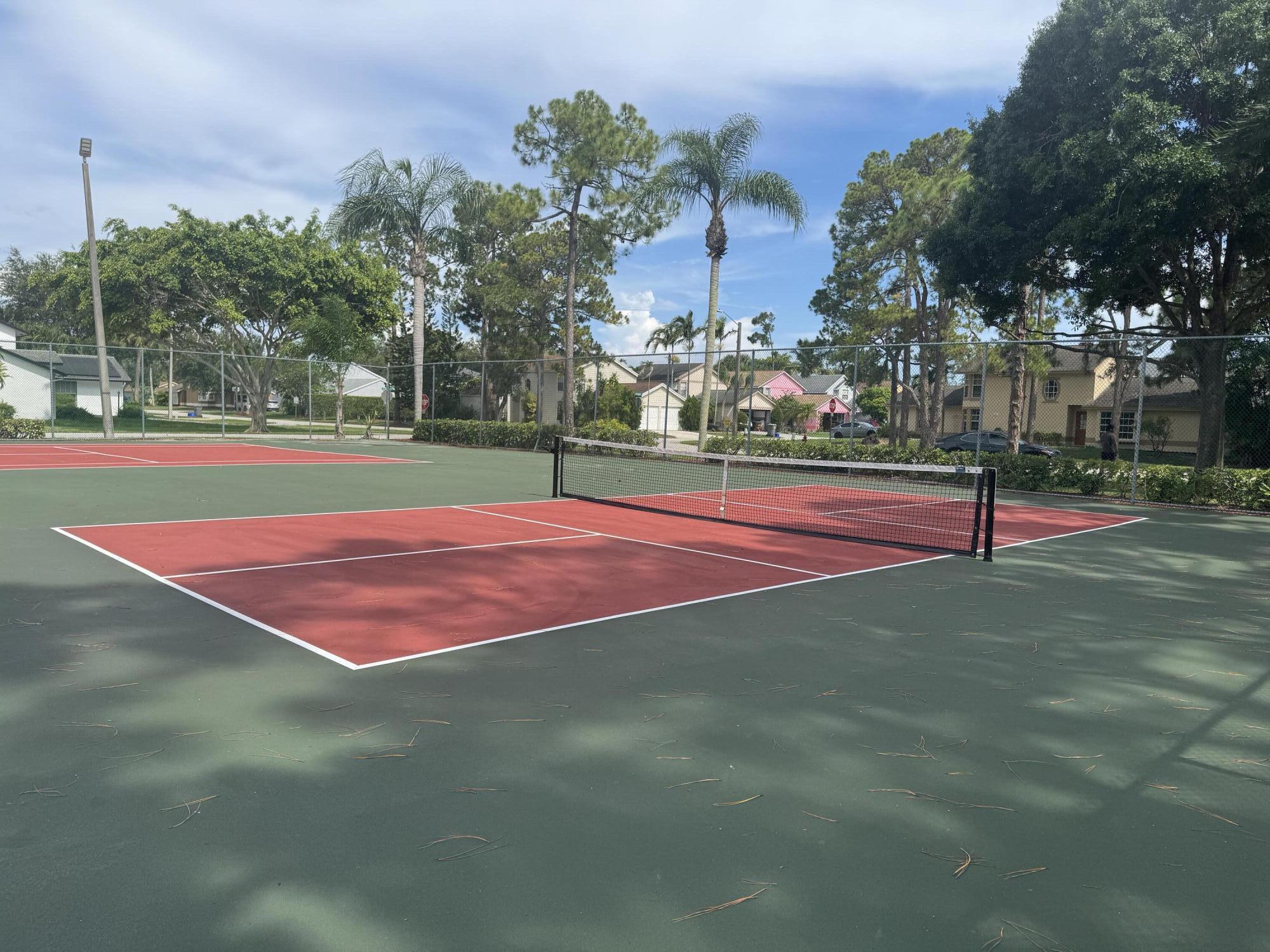 VICTORIA WOODS - Residential Lease