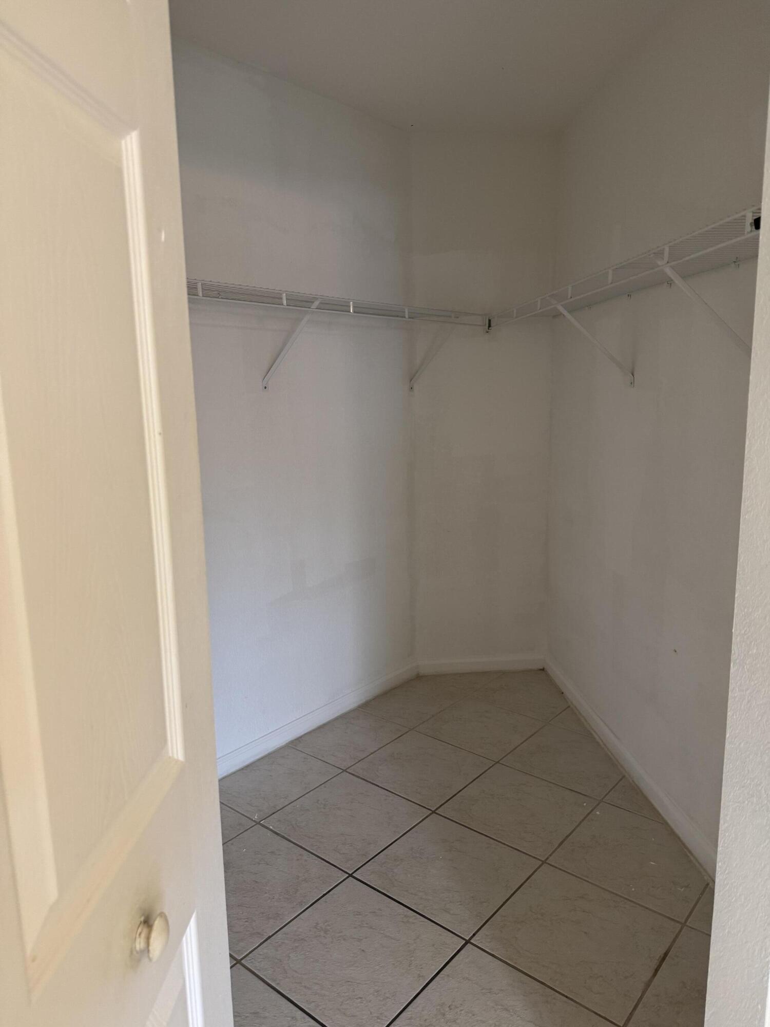 VICTORIA WOODS - Residential Lease