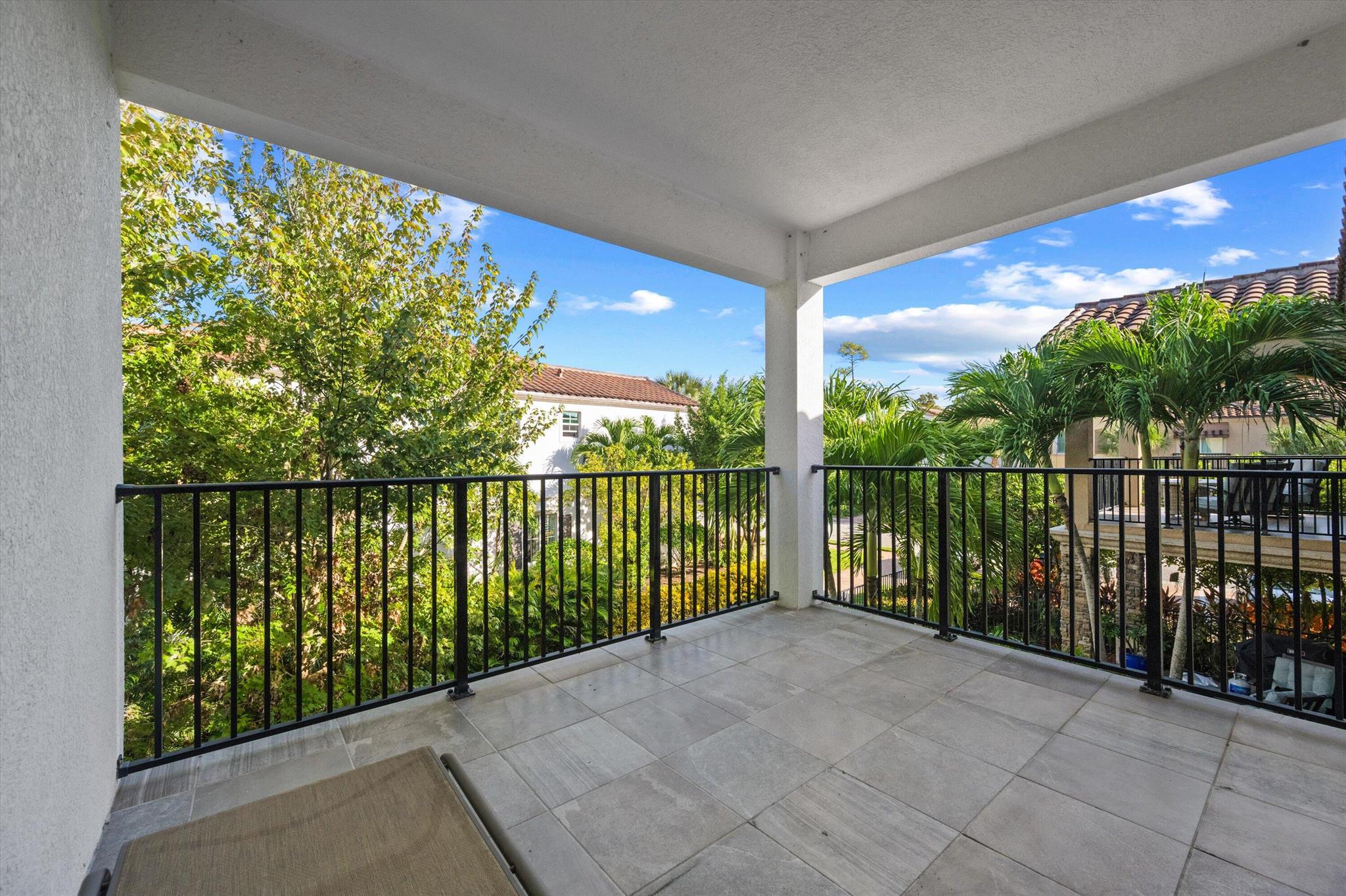 BINKS POINTE - Residential